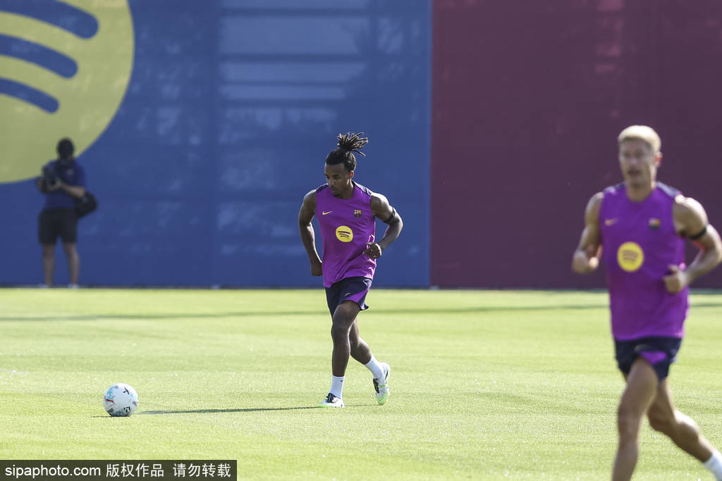 FC, 通过自己的, 时阶段